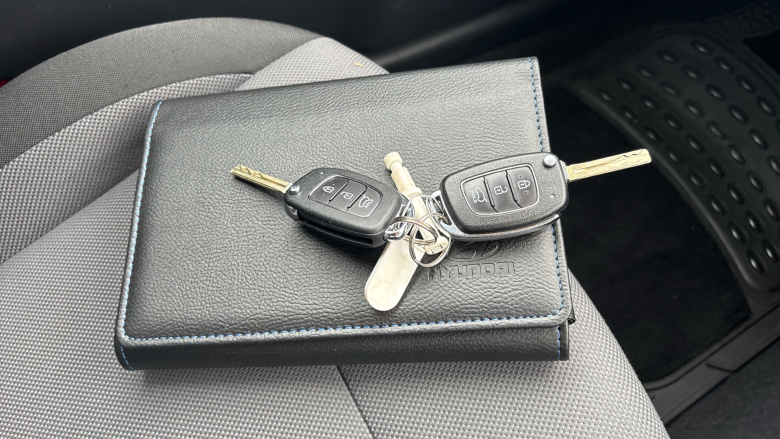 Hyundai i20 1.2 MPi Play 5dr Petrol Hatchback